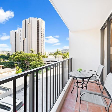 Cozy Waikiki Getaway, Stroll To Beach With Free Parking Χονολουλού Εξωτερικό φωτογραφία
