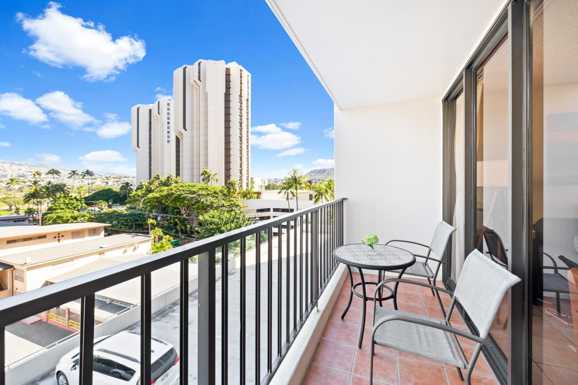Cozy Waikiki Getaway, Stroll To Beach With Free Parking Χονολουλού Εξωτερικό φωτογραφία
