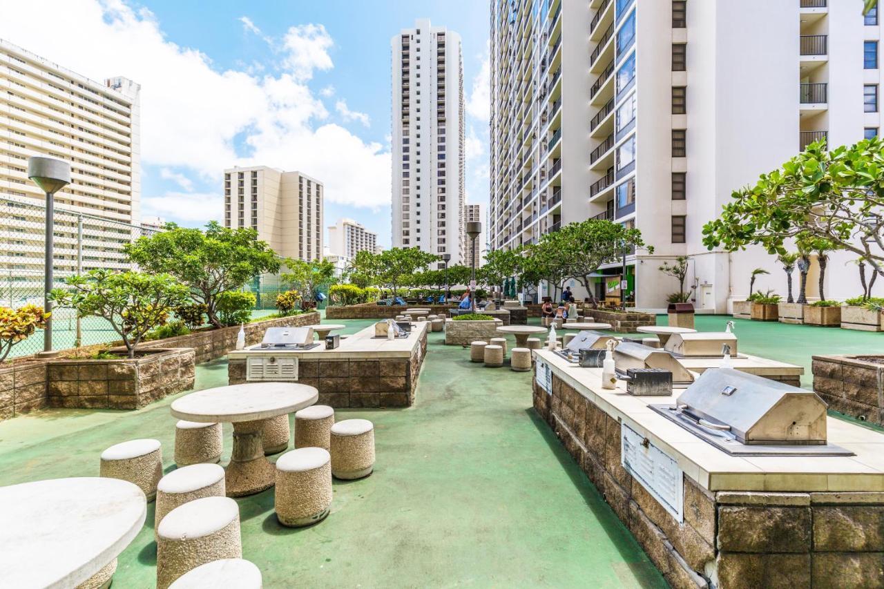 Cozy Waikiki Getaway, Stroll To Beach With Free Parking Χονολουλού Εξωτερικό φωτογραφία